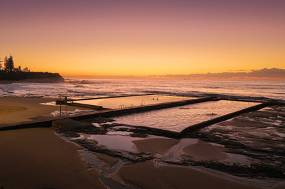 Morning bath in sea foam